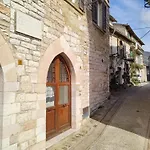 Myassisisuite - La Suite Di San Rufino - Dimora Storica In Pietra Antica, 2 Veri Matrimoniali, Assisi Centro - Accoglienza E Check Live - Mowimy Po Polsku