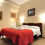 Апартаменты Myassisisuite - La Suite Di San Rufino - Dimora Storica In Pietra Antica, 2 Veri Matrimoniali, Assisi Centro - Accoglienza E Check Live - Mowimy Po Polsku Ассизи