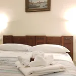 Myassisisuite - La Suite Di San Rufino - Dimora Storica In Pietra Antica, 2 Veri Matrimoniali, Assisi Centro - Accoglienza E Check Live - Mowimy Po Polsku