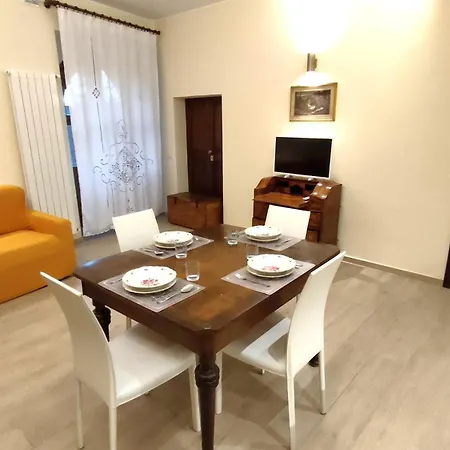 La Suite Di San Rufino By Myassisisuite - Vicino A San Carlo Acutis - Dormi In Una Casa Del '400 - 75 Mq, Piano Terra, No Barriere Architettoniche - 2 Veri Letti Matrimoniali, Zero Divani Letto - Live Check-In, No Key Box, 2 Real Beds - Mowimy Po Pol Διαμέρισμα *