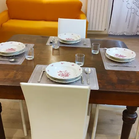 Διαμέρισμα La Di San Rufino, Dimora Storica In Centro, 75mq, 2 Letti Matrimoniali - Myassisisuite - Mowimy Po Polsku *