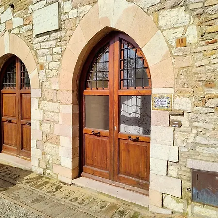 아파트 La Suite Di San Rufino, Dimora Storica In Assisi Centro, 75Mq, 2 Letti Matrimoniali - Myassisisuite - Mowimy Po Polsku 아시시