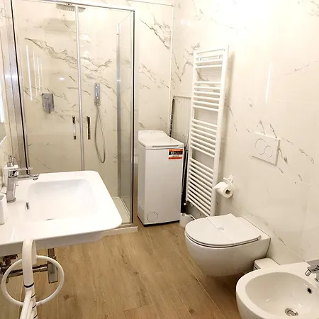 La Suite Di San Rufino By Myassisisuite - Vicino A San Carlo Acutis - Dormi In Una Casa Del '400 - 75 Mq, Piano Terra, No Barriere Architettoniche - 2 Veri Letti Matrimoniali, Zero Divani Letto - Live Check-In, No Key Box, 2 Real Beds - Mowimy Po Pol * Ασίζη