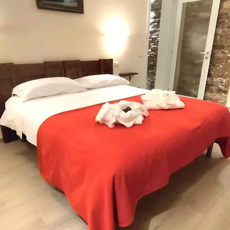 Διαμέρισμα La Di San Rufino, Dimora Storica In Centro, 75mq, 2 Letti Matrimoniali - Myassisisuite - Mowimy Po Polsku