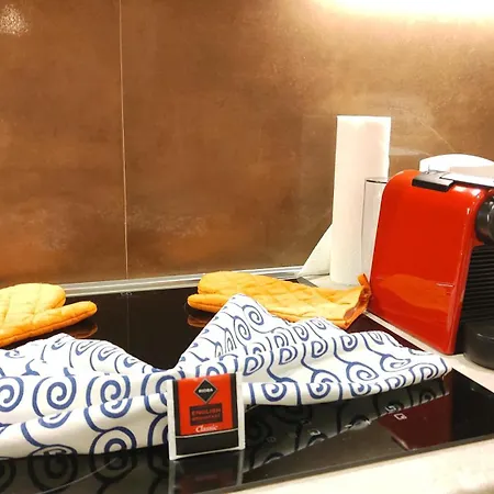 La Suite Di San Rufino By Myassisisuite - Vicino A San Carlo Acutis - Dormi In Una Casa Del '400 - 75 Mq, Piano Terra, No Barriere Architettoniche - 2 Veri Letti Matrimoniali, Zero Divani Letto - Live Check-In, No Key Box, 2 Real Beds - Mowimy Po Pol *